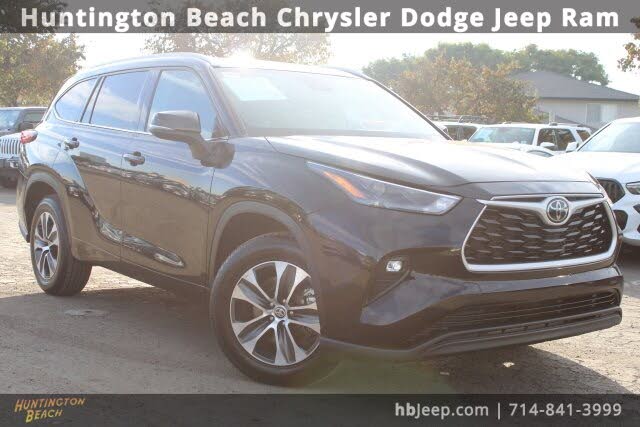 2022 Toyota Highlander XLE FWD