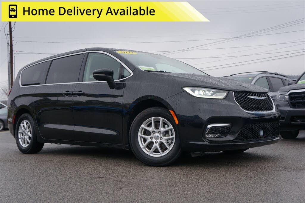 2023 Chrysler Pacifica Touring L FWD