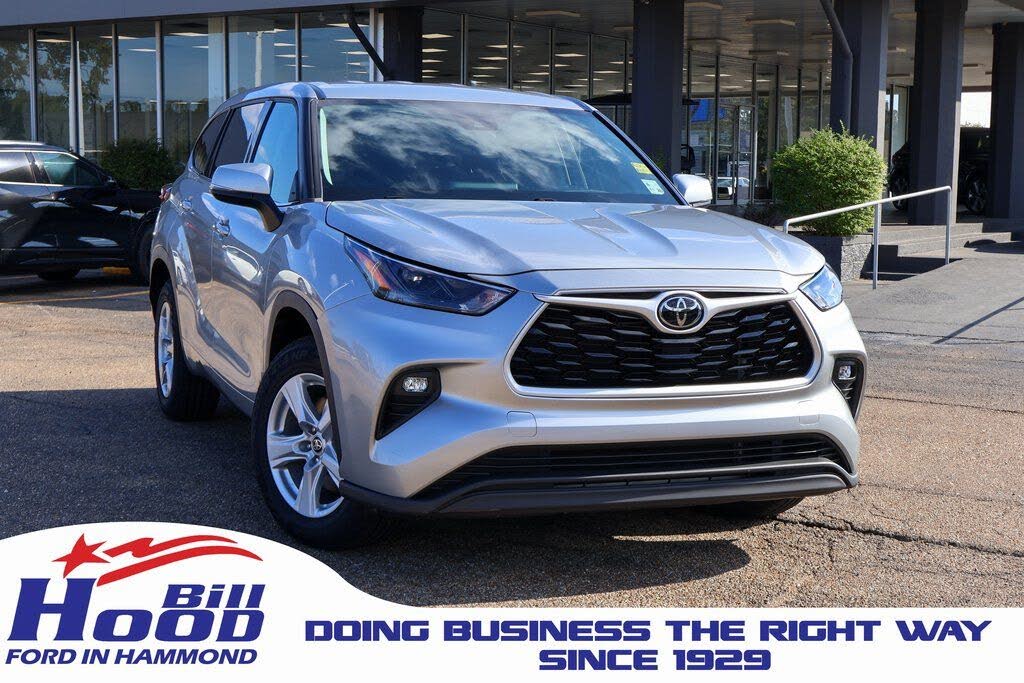 2022 Toyota Highlander LE FWD