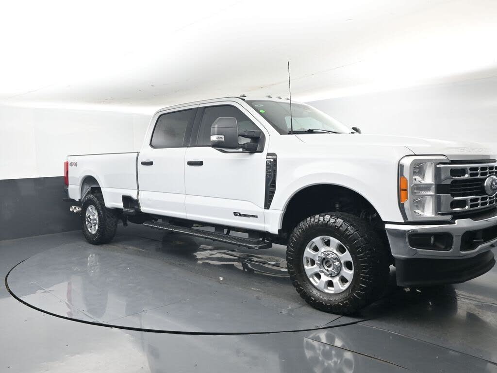 2023 Ford F-350 Super Duty XLT Crew Cab 4WD