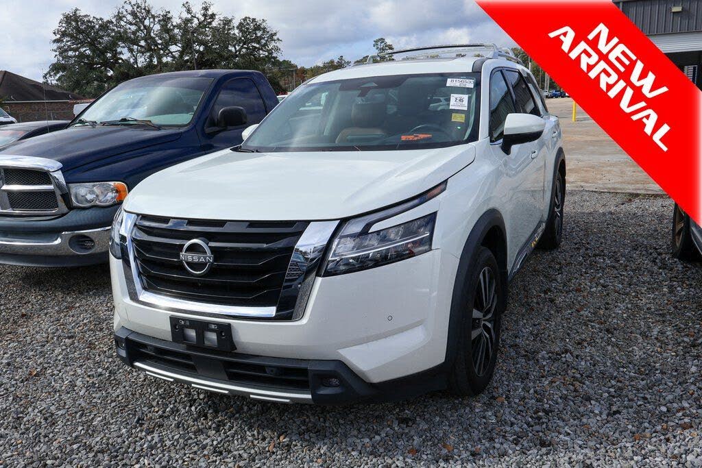 2023 Nissan Pathfinder Platinum 4WD