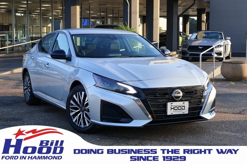 2024 Nissan Altima 2.5 SV FWD