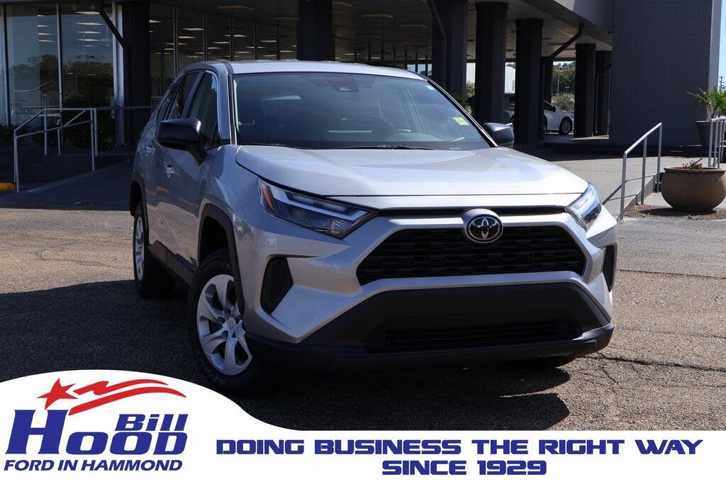 2024 Toyota RAV4 LE FWD