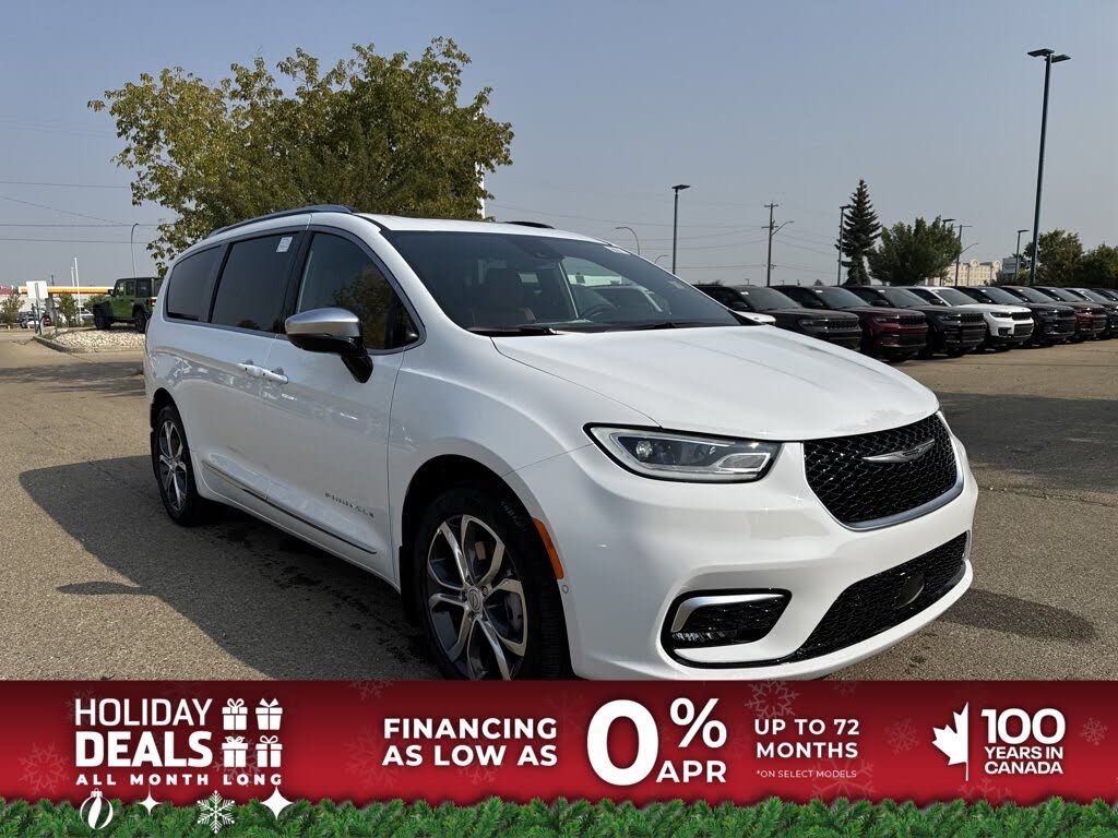 2025 Chrysler Pacifica Pinnacle AWD