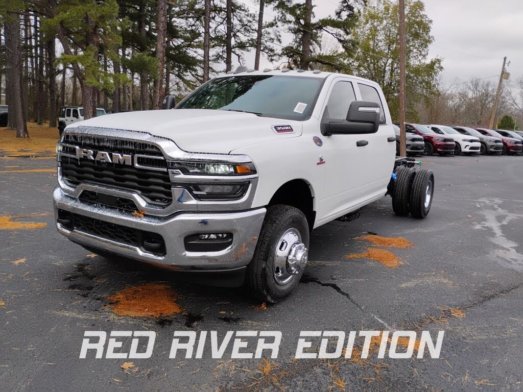 2026 RAM 3500 Chassis Tradesman Crew Cab LB DRW 4WD