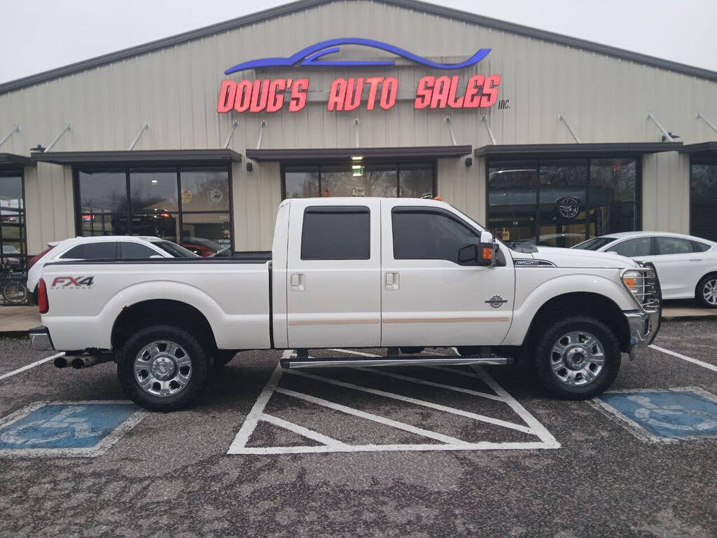 2012 Ford F-250 Super Duty Lariat Crew Cab 4WD