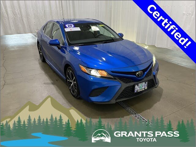 2020 Toyota Camry SE FWD