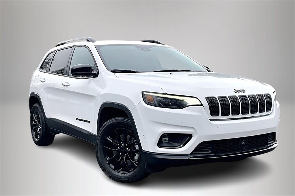 2023 Jeep Cherokee Altitude 4WD