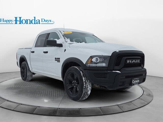 2024 RAM 1500 Classic Warlock Crew Cab 4WD