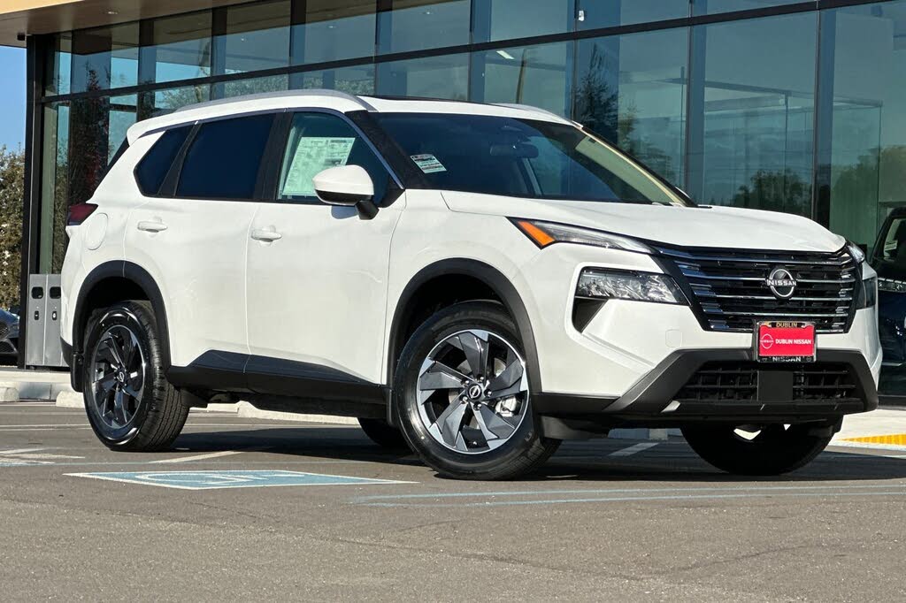 2026 Nissan Rogue SV FWD