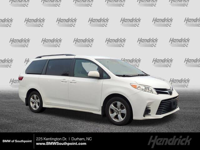 2018 Toyota Sienna LE 7-Passenger FWD with Auto-Access Seat