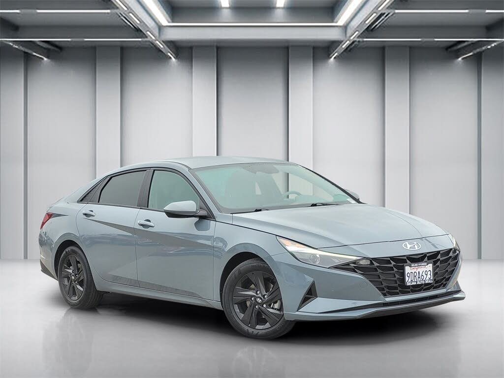 2023 Hyundai Elantra SEL FWD