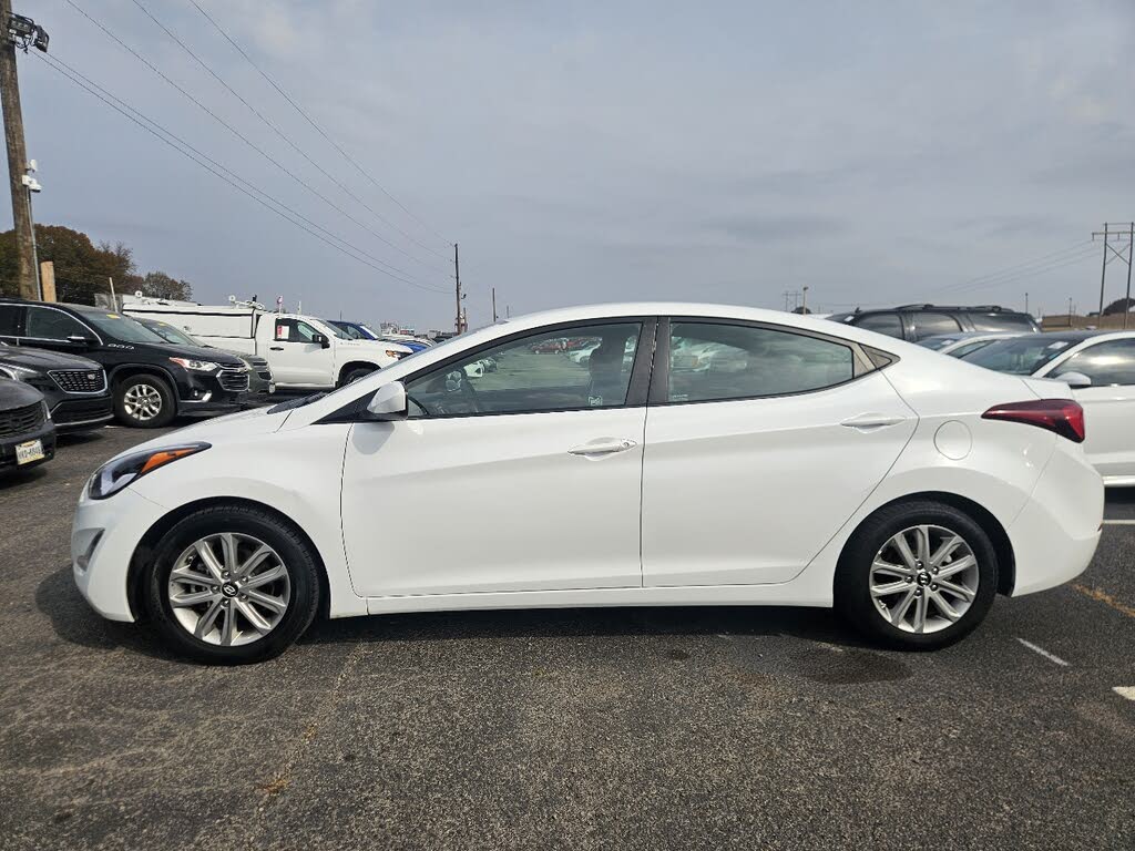 2016 Hyundai Elantra SE FWD