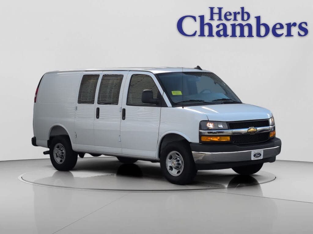 2025 Chevrolet Express Cargo 2500 RWD