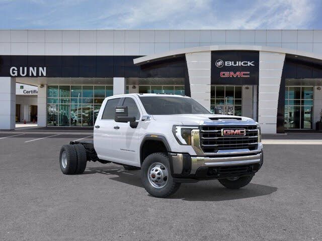 2025 GMC Sierra 3500HD Chassis Pro Crew Cab 4WD