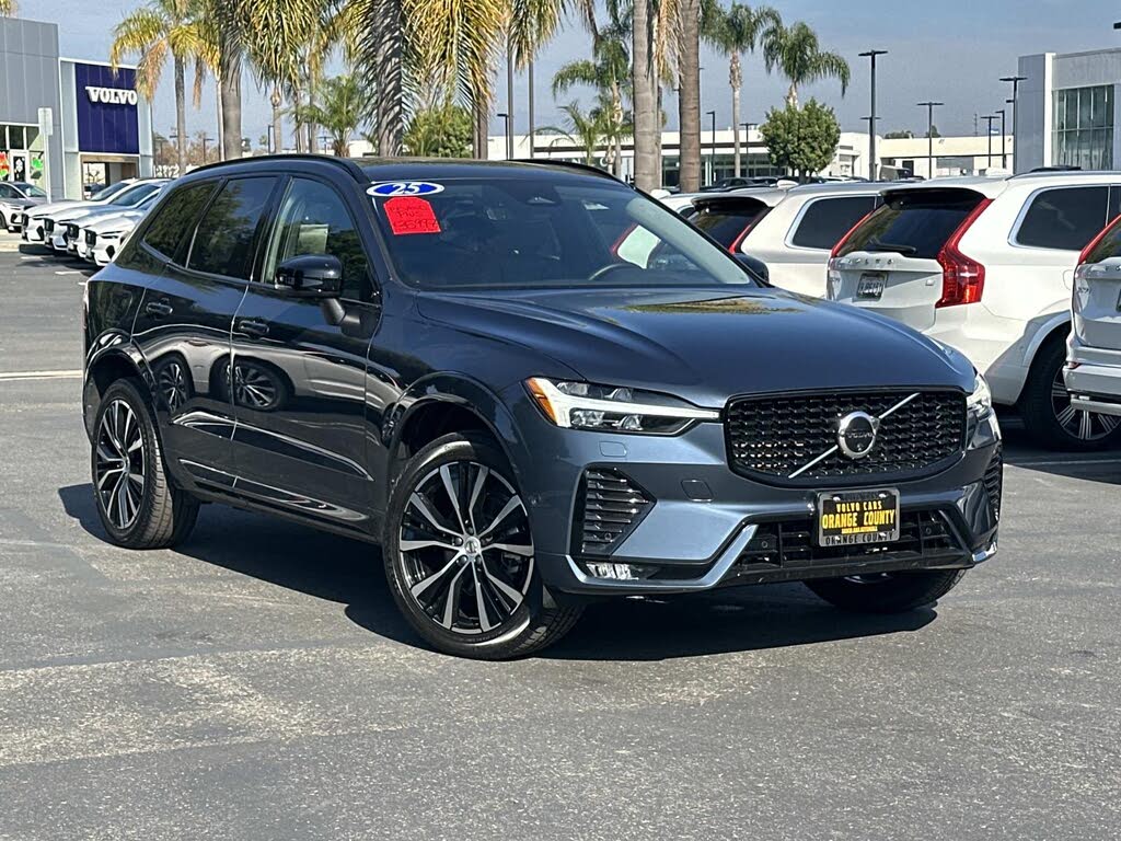 2025 Volvo XC60 B5 Plus Dark Theme AWD