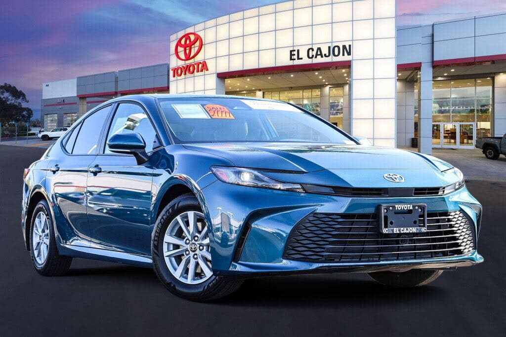 2026 Toyota Camry LE FWD