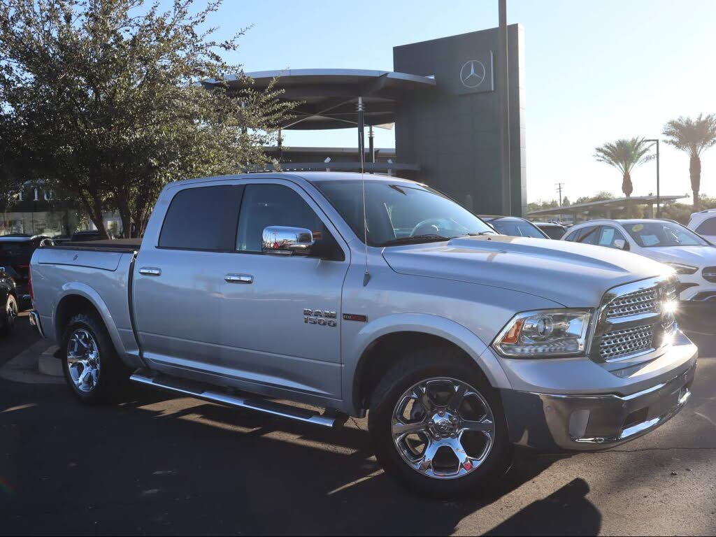 2014 RAM 1500 Laramie Crew Cab 4WD