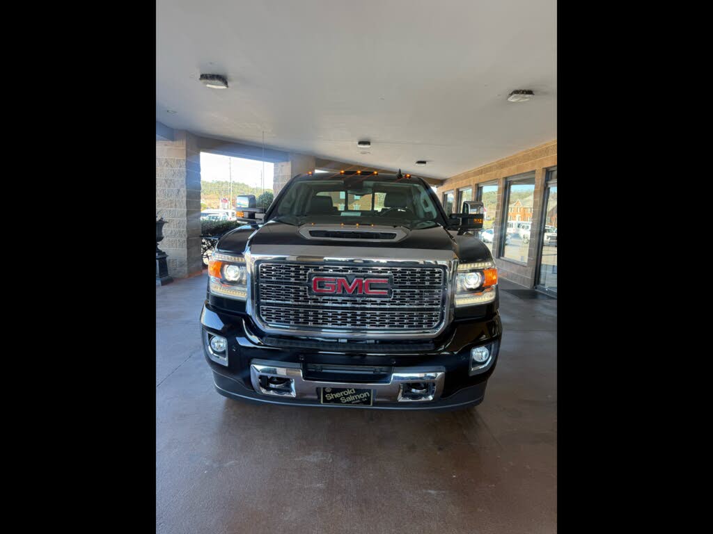 2018 GMC Sierra 2500HD Denali Crew Cab SB 4WD