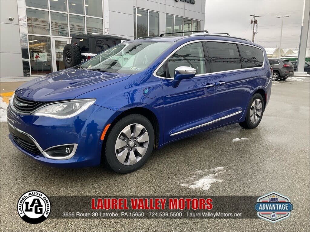 2019 Chrysler Pacifica Hybrid Limited FWD