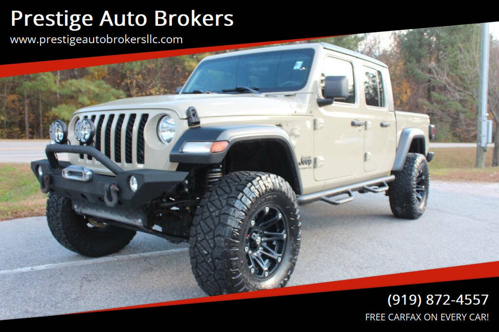 2020 Jeep Gladiator Sport Crew Cab 4WD