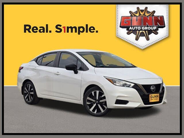 2022 Nissan Versa SR FWD