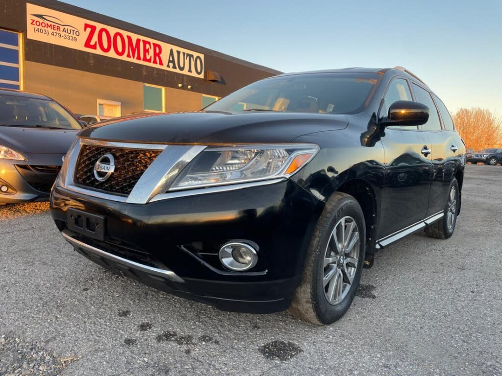 Nissan Pathfinder SV 4WD 2013