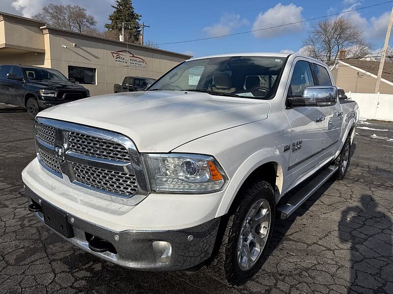 2014 RAM 1500 Laramie Crew Cab 4WD
