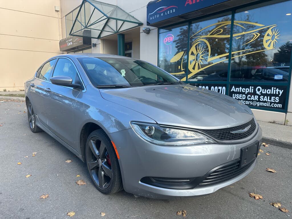 Chrysler 200 LX Sedan FWD 2015