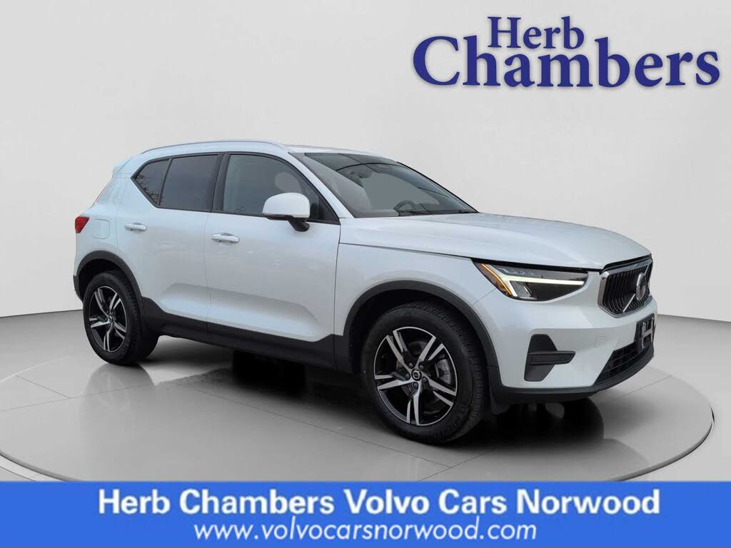 2023 Volvo XC40 B4 Core FWD