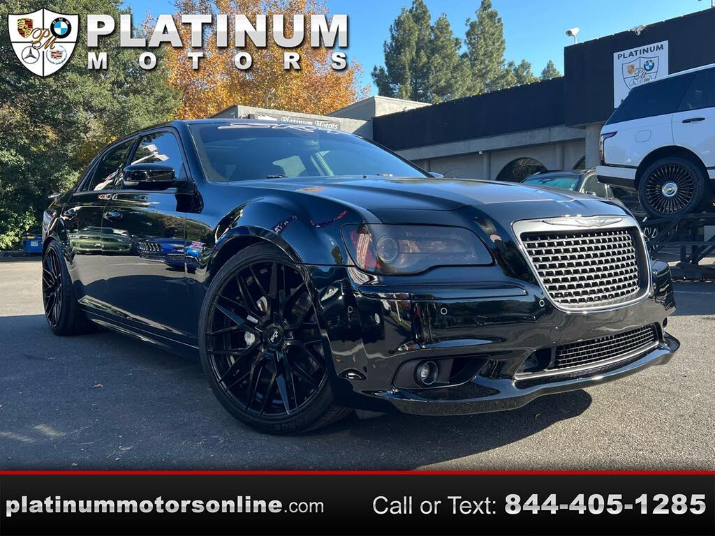 2012 Chrysler 300 SRT8 RWD