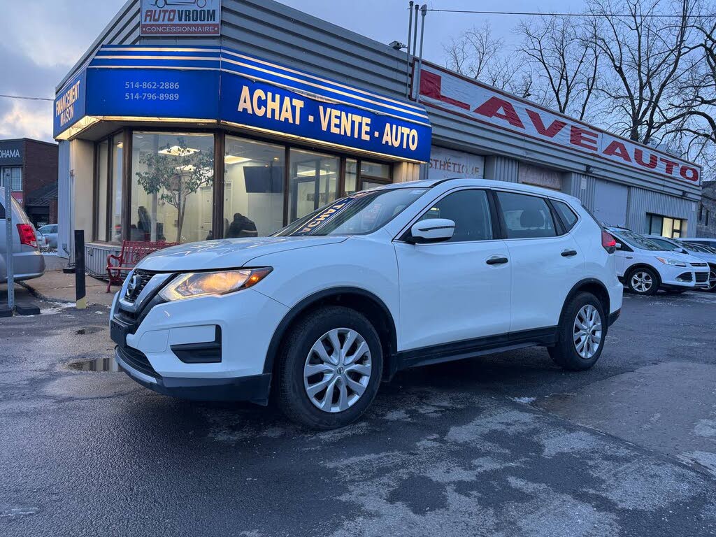 Nissan Rogue SV FWD 2017