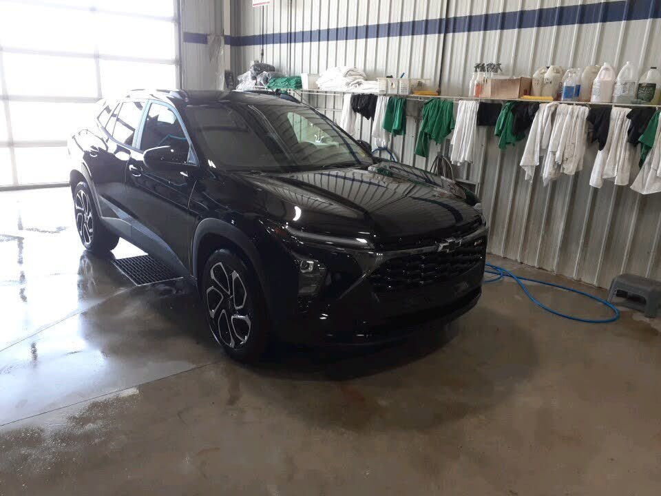 2025 Chevrolet Trax RS with 2RS FWD