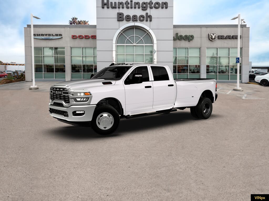2026 RAM 3500 Tradesman Crew Cab LB DRW 4WD