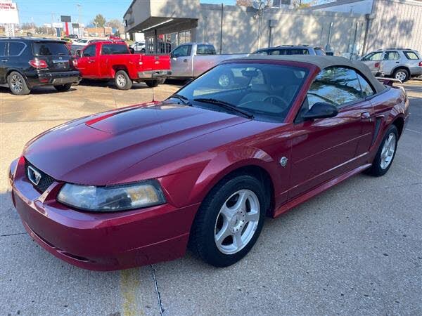 2004 Ford Mustang Deluxe Convertible RWD