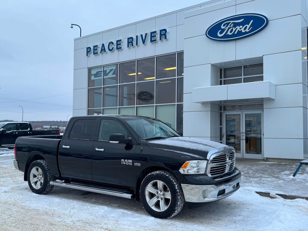2017 RAM 1500 SLT Crew Cab 4WD