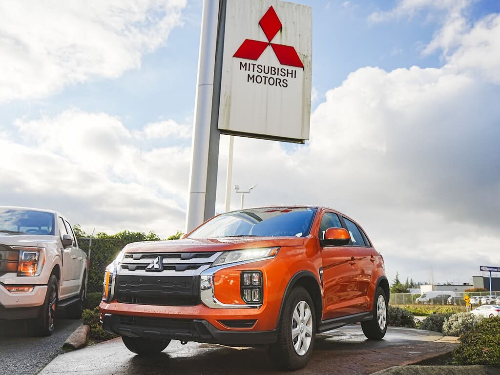 2024 Mitsubishi RVR ES AWC