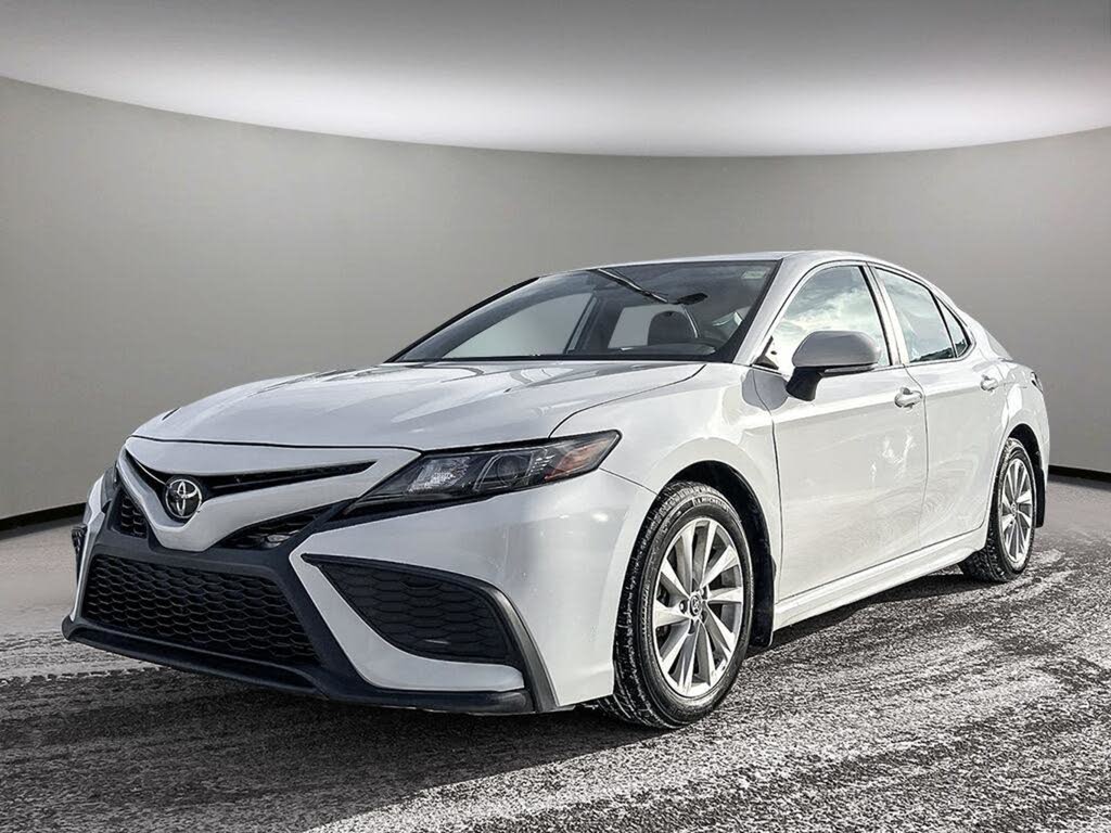 2024 Toyota Camry SE FWD