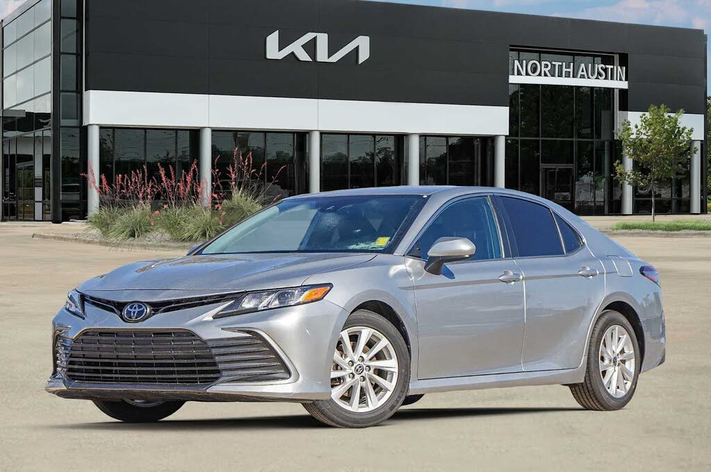 2024 Toyota Camry LE FWD