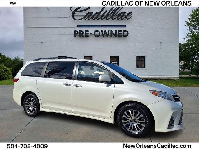 2019 Toyota Sienna XLE 7-Passenger FWD with Auto-Access Seat