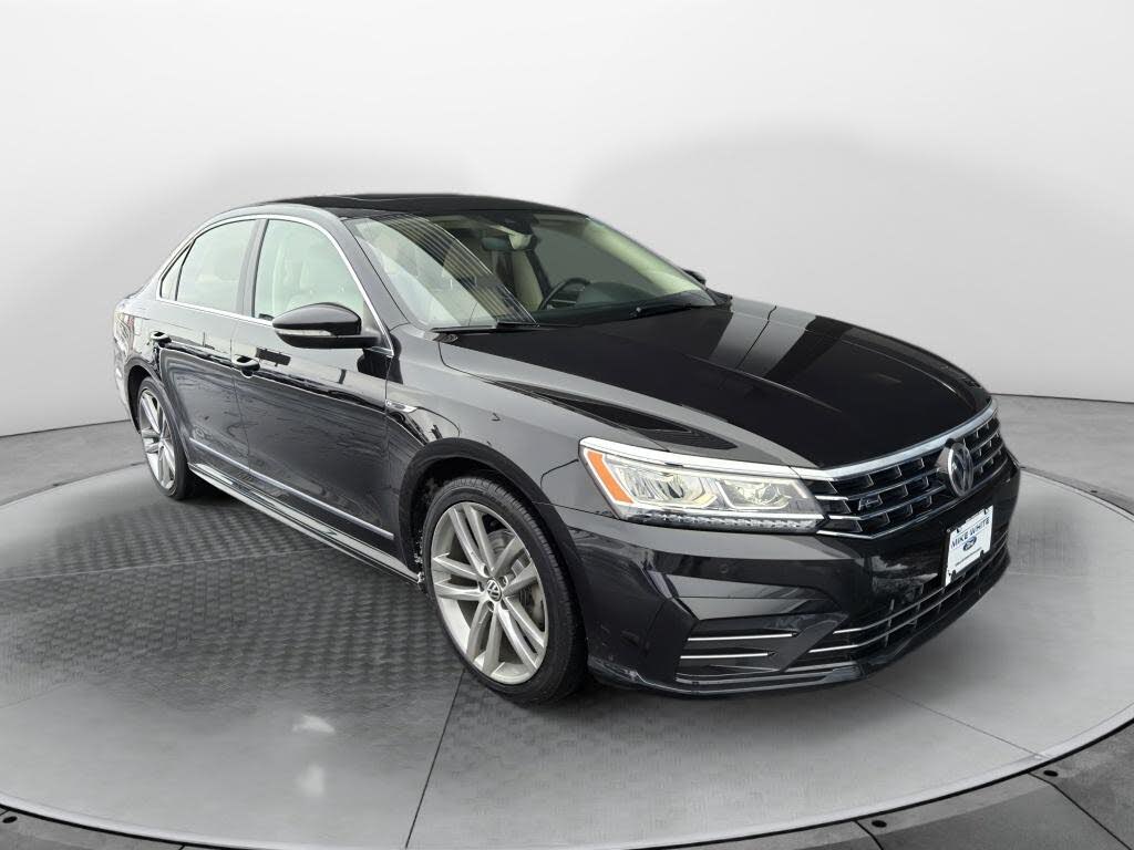 2019 Volkswagen Passat 2.0T SE R-Line FWD