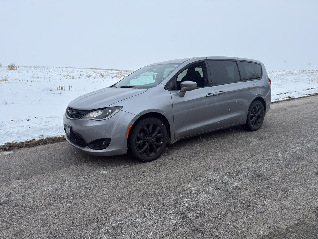 2020 Chrysler Pacifica Touring FWD