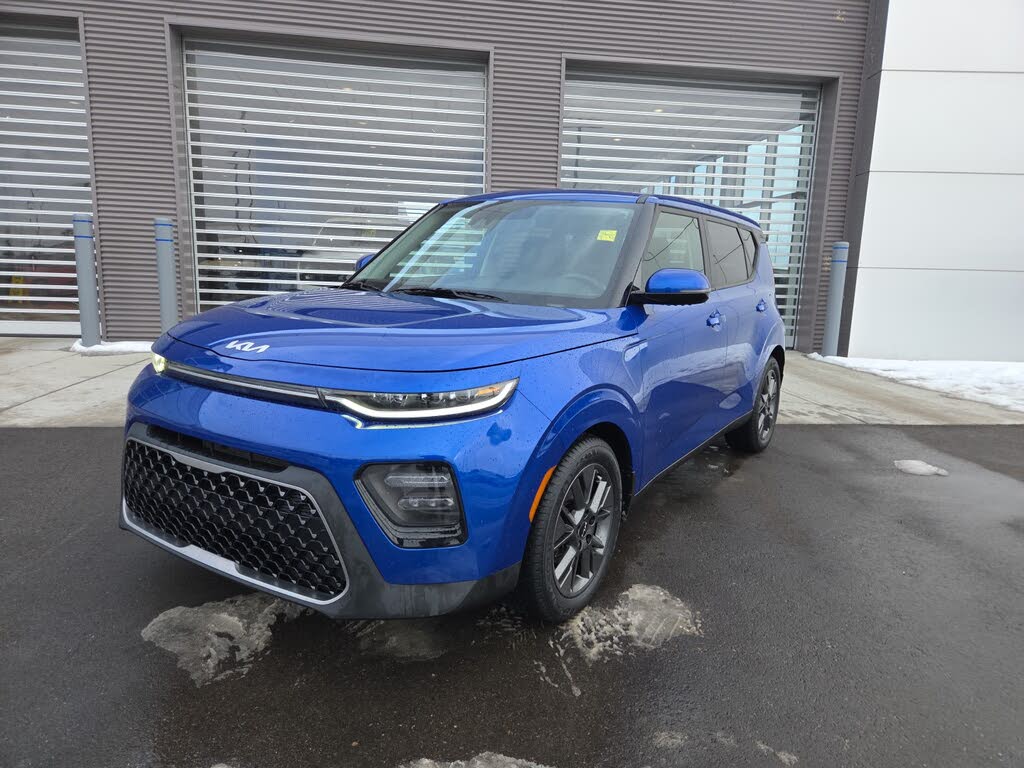 2022 Kia Soul EX FWD
