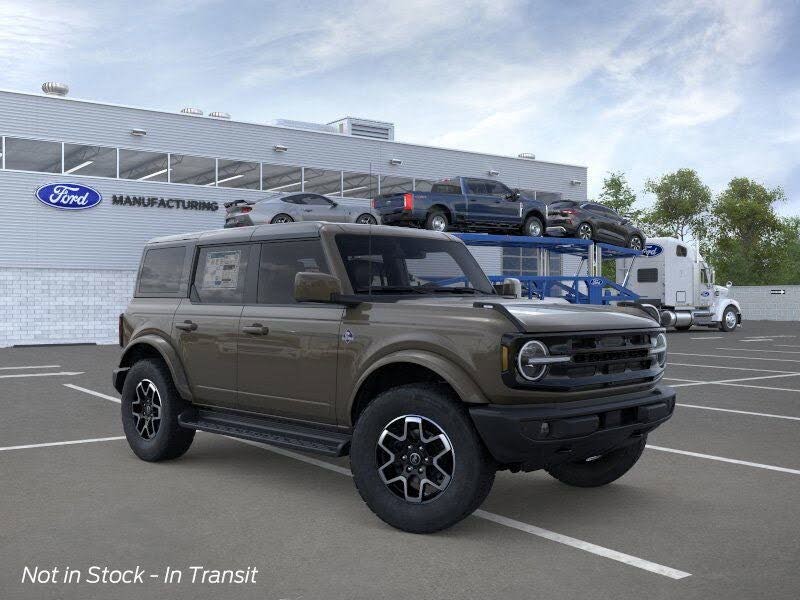 2025 Ford Bronco Outer Banks 4-Door 4WD