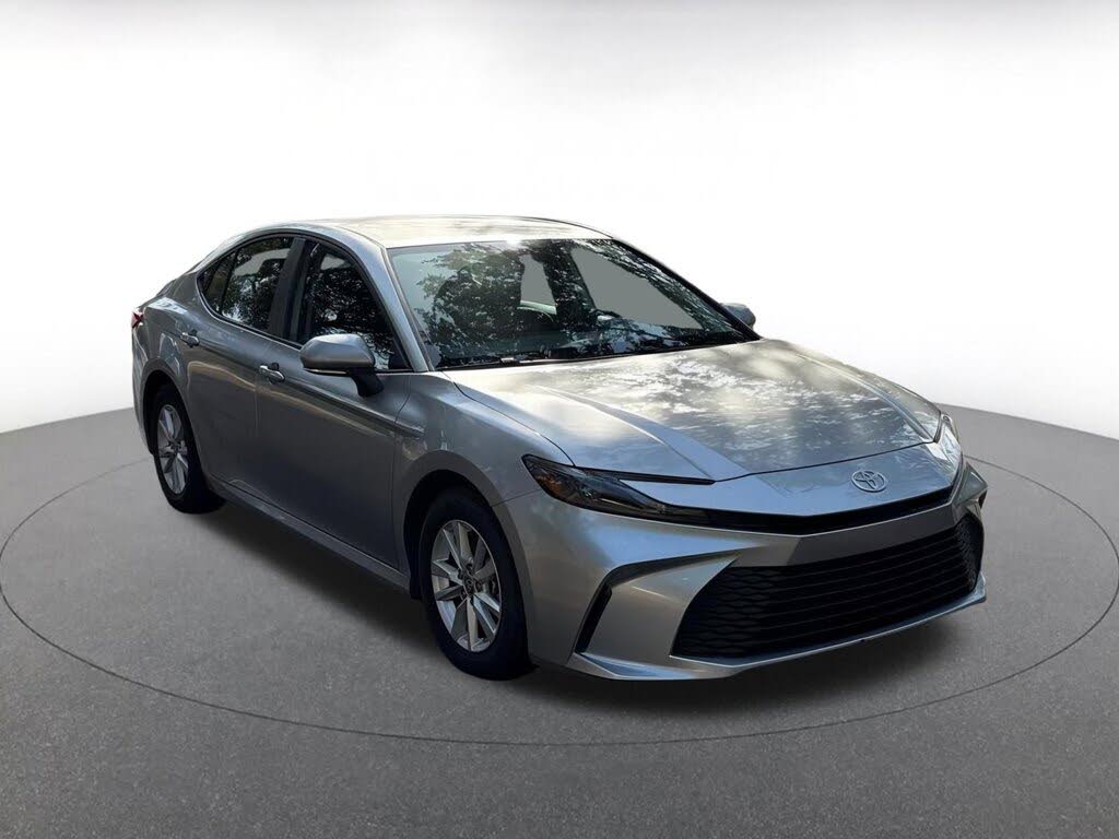2025 Toyota Camry LE FWD