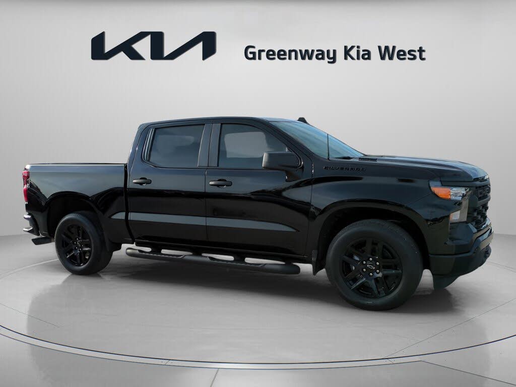 2025 Chevrolet Silverado 1500 Custom Crew Cab RWD