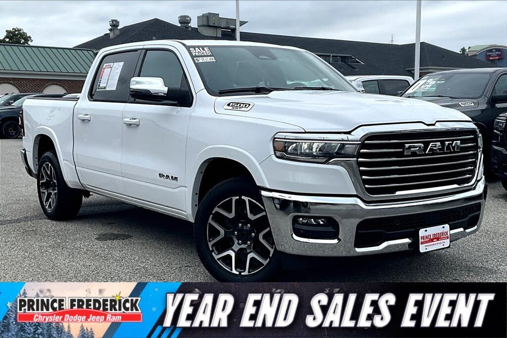 2025 RAM 1500 Laramie Crew Cab 4WD