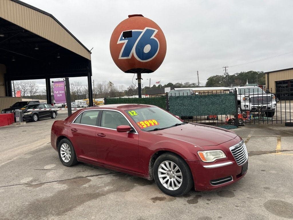 2012 Chrysler 300 RWD
