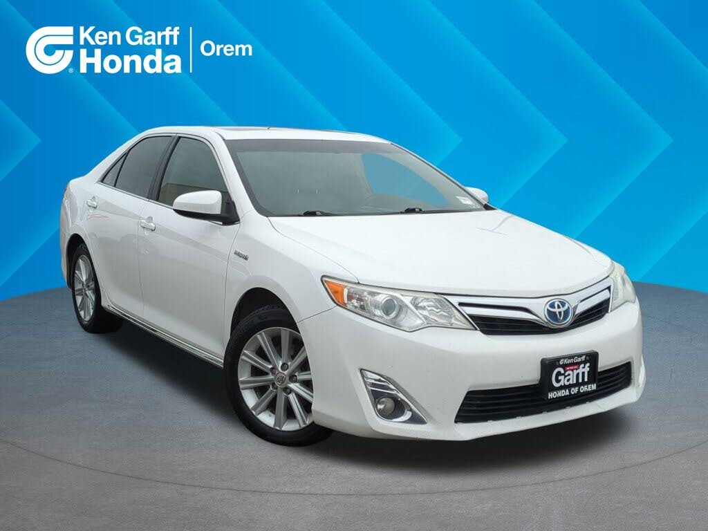 2014 Toyota Camry Hybrid LE FWD