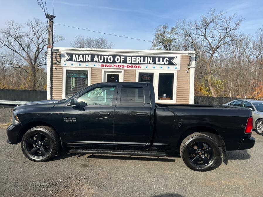 2018 RAM 1500 Express Quad Cab 4WD